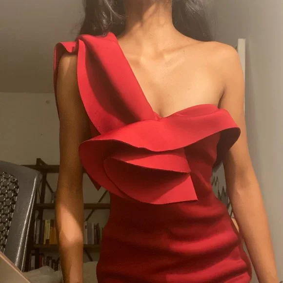 badgley mischka red one shoulder dress Belle Badgley Mischka Raya One Shoulder Draped Side Slit Maxi Dress